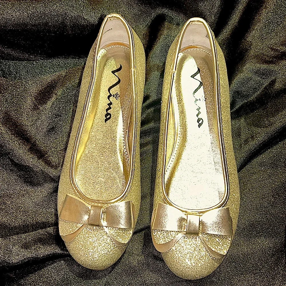 ❌FINAL PRICE DROP❌Nina Gold Glitter Ballet flats Slip on Shoes size 3 NWT!